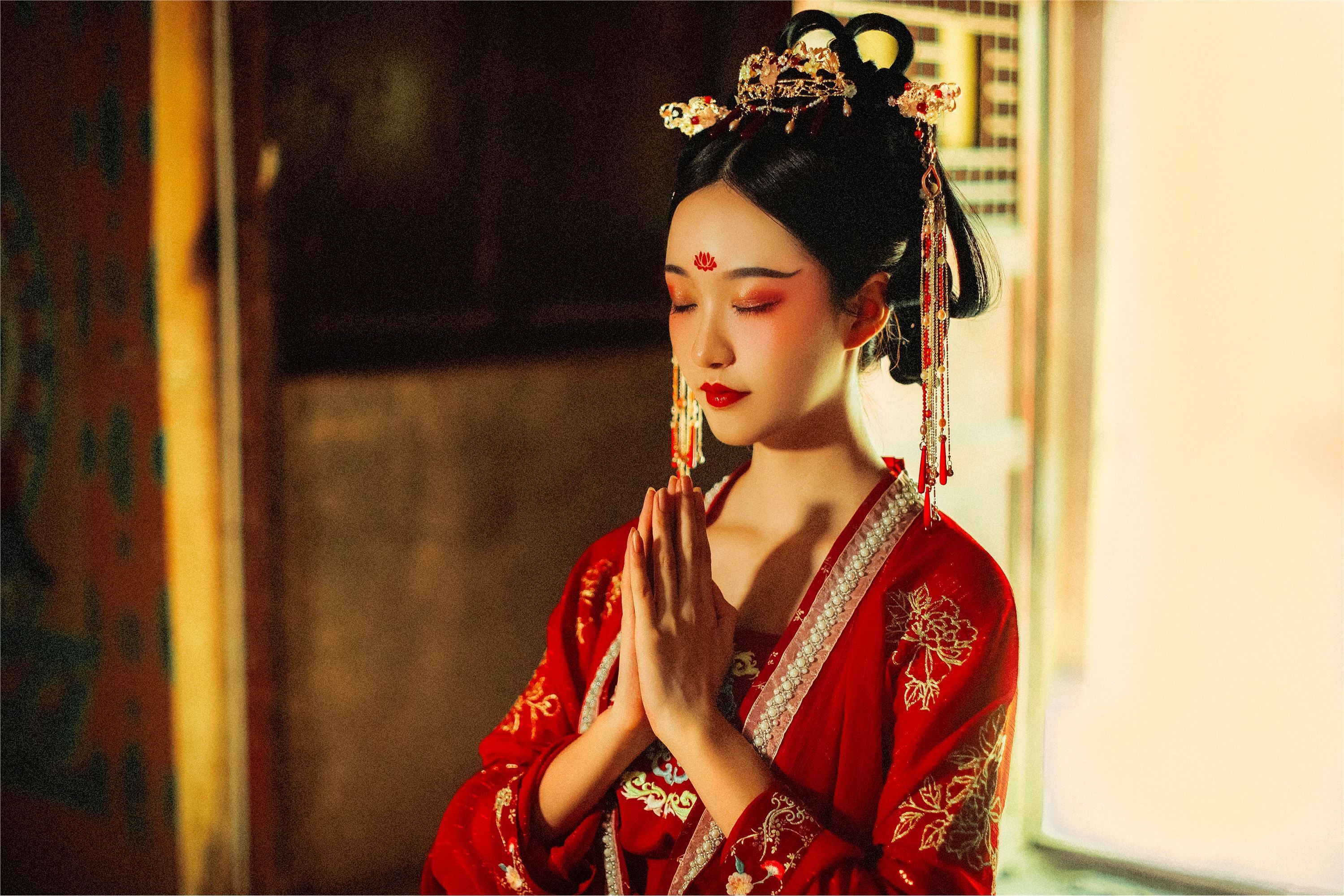 YITUYU艺图语 2021.08.23 梦千年 沧霁桔梗